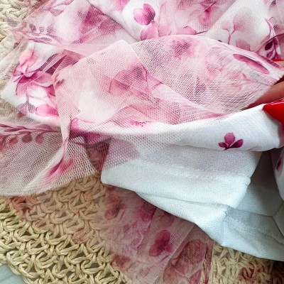 Conj. Blusa com Mini Brasão e Short Saia Floral em Tule - Off White e Rose